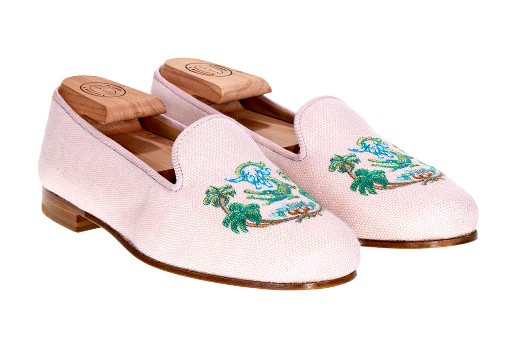 Our PB Crest Blush Women Slipper item is photographed here against a white background.