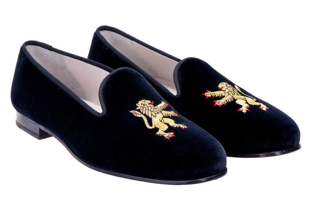 Our Herald Noir Velvet Slipper (Women) item is photographed here against a white background.