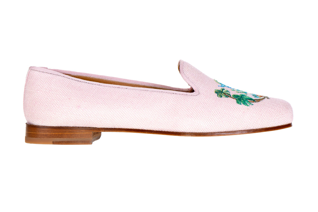 Our PB Crest Blush Women Slipper item is photographed here against a white background.