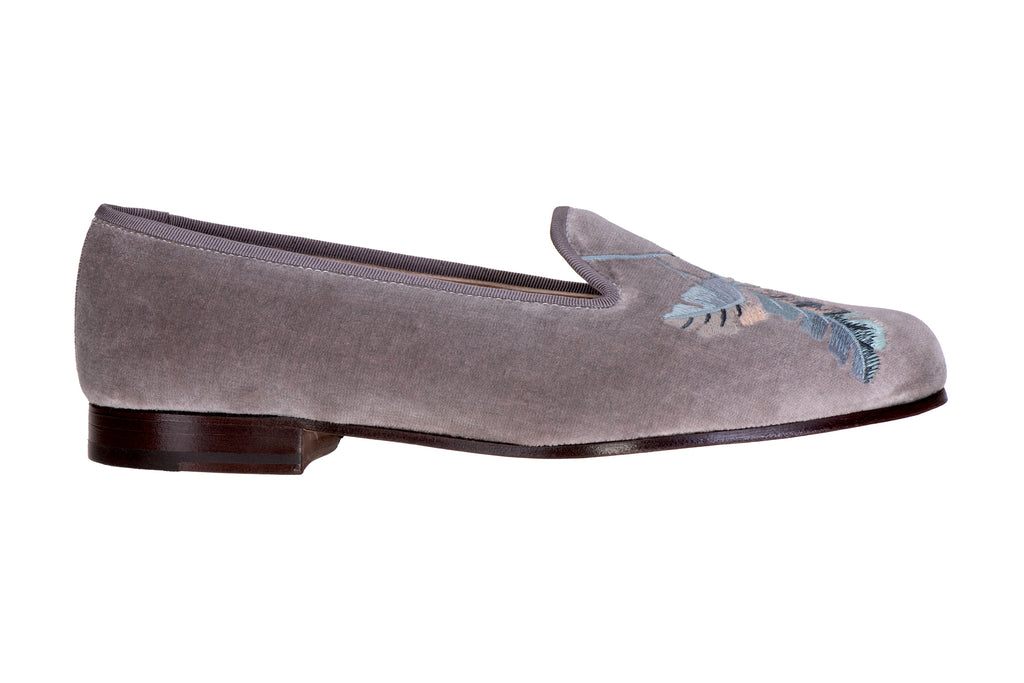 Our Broadleaf Dove Velvet Slipper (Women) item is photographed here against a white background.