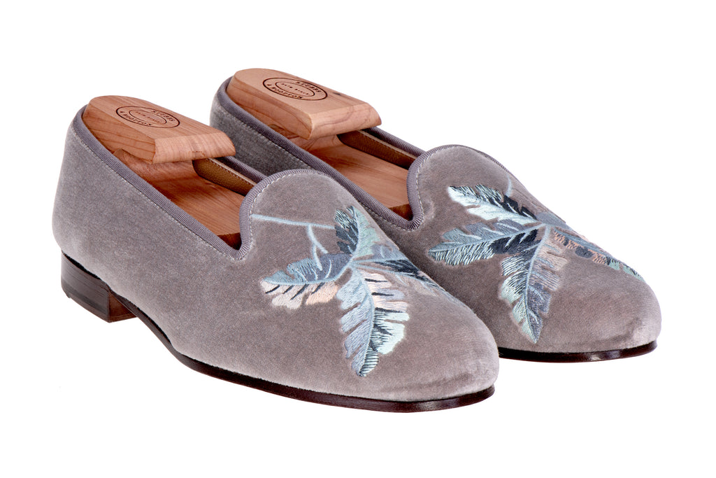 Our Broadleaf Dove Velvet Slipper (Women) item is photographed here against a white background.