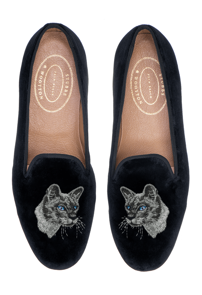 Our Siamese Cat Blue Point (Men) item is photographed here against a white background.