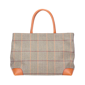 Russell Tote – Stubbs & Wootton