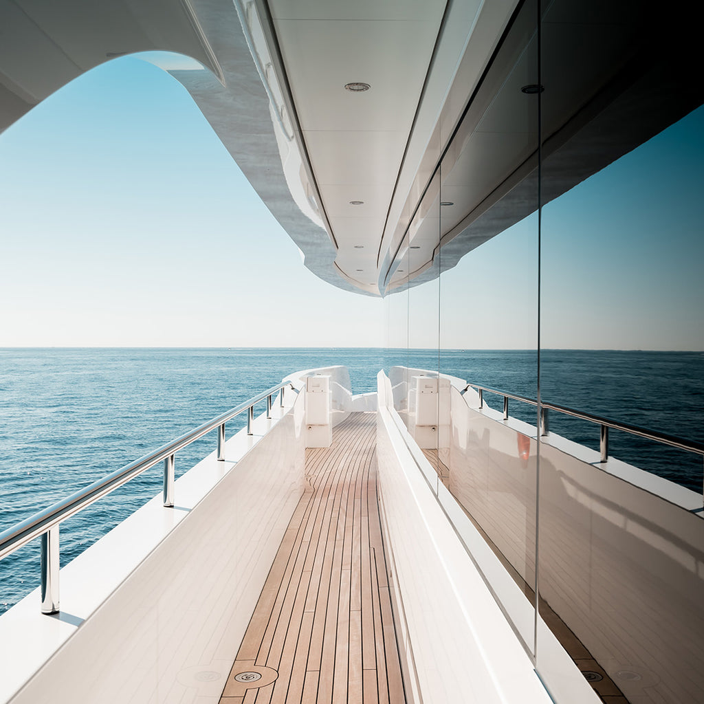 A view of the ocean and the horizon from a yacht