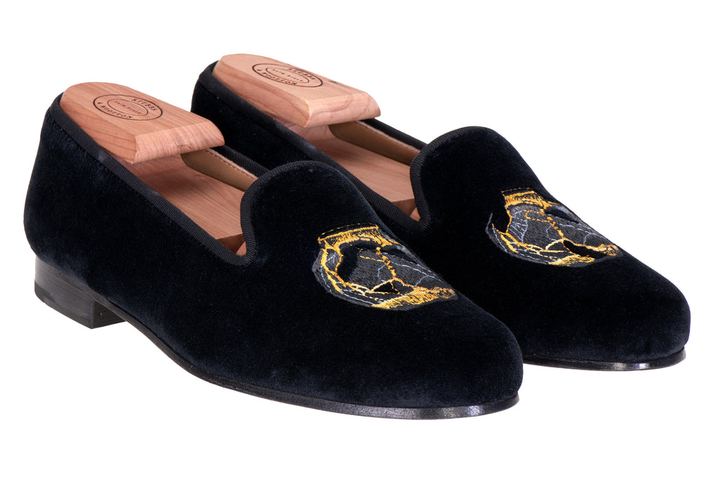 Our Shattered Ming Noir Velvet Slipper (Women) item is photographed here against a white background.