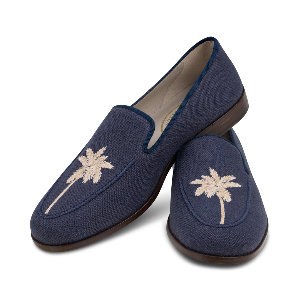 Our palm navy venetian on a white background.