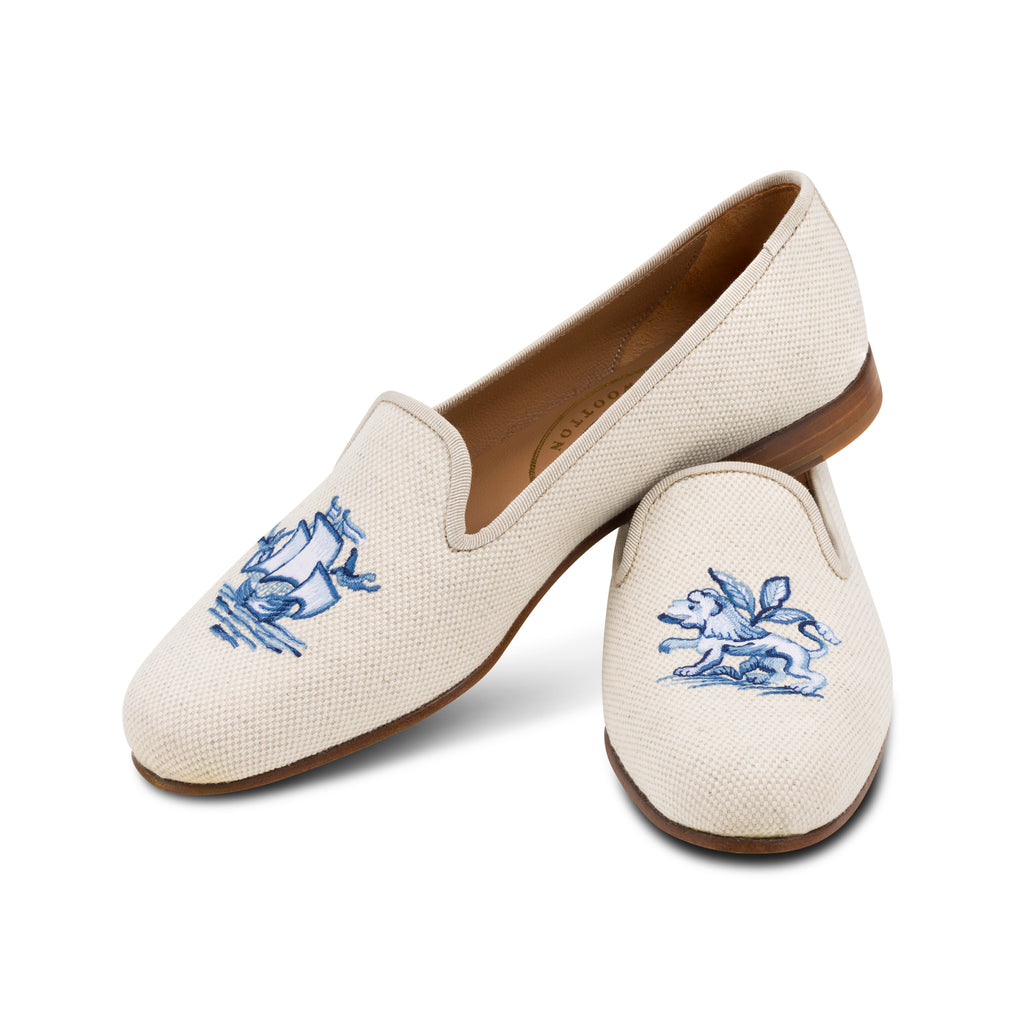 Our flax delft slipper on a white background.