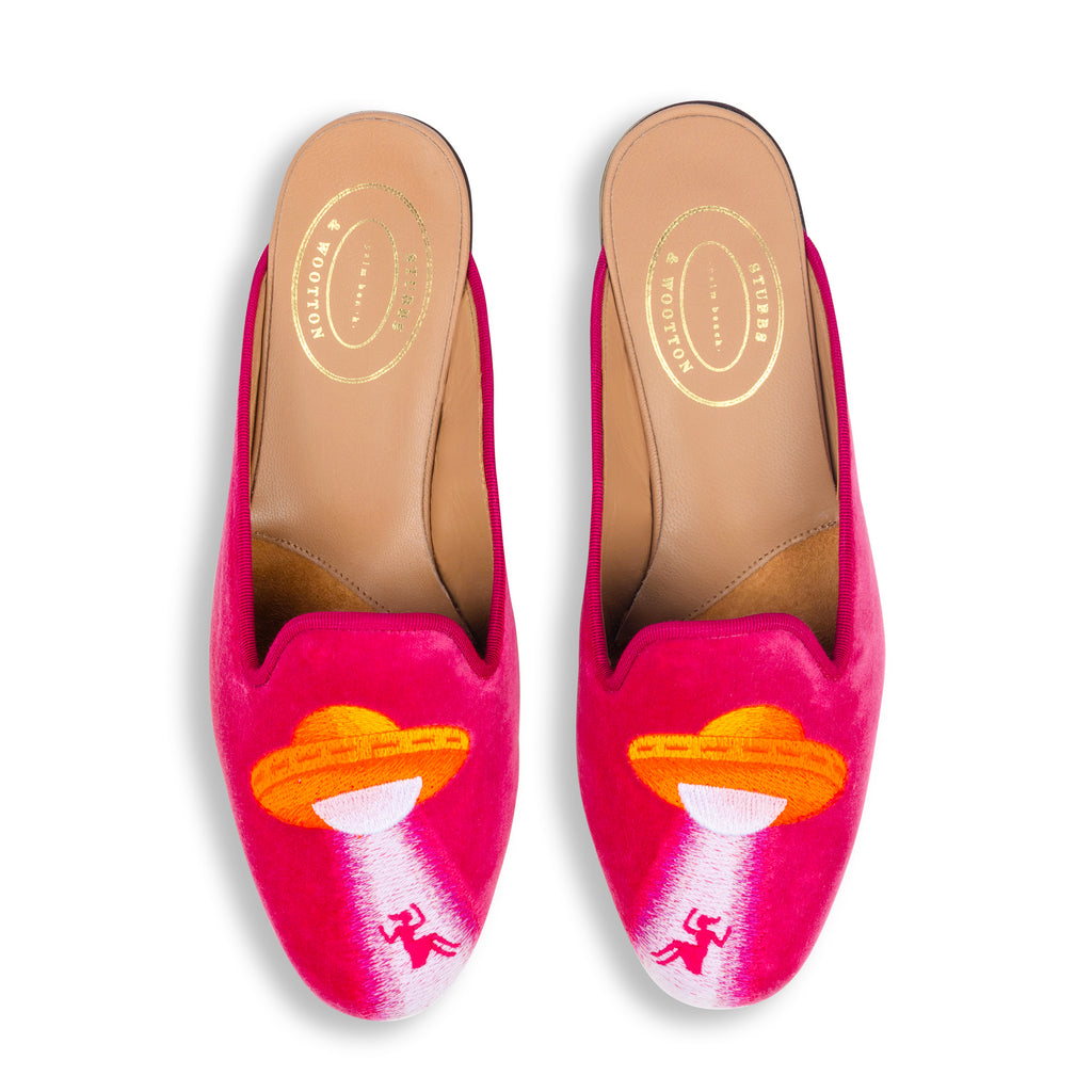 Our Beam Fuchsia Velvet Mule (Women) item is photographed here against a white background.