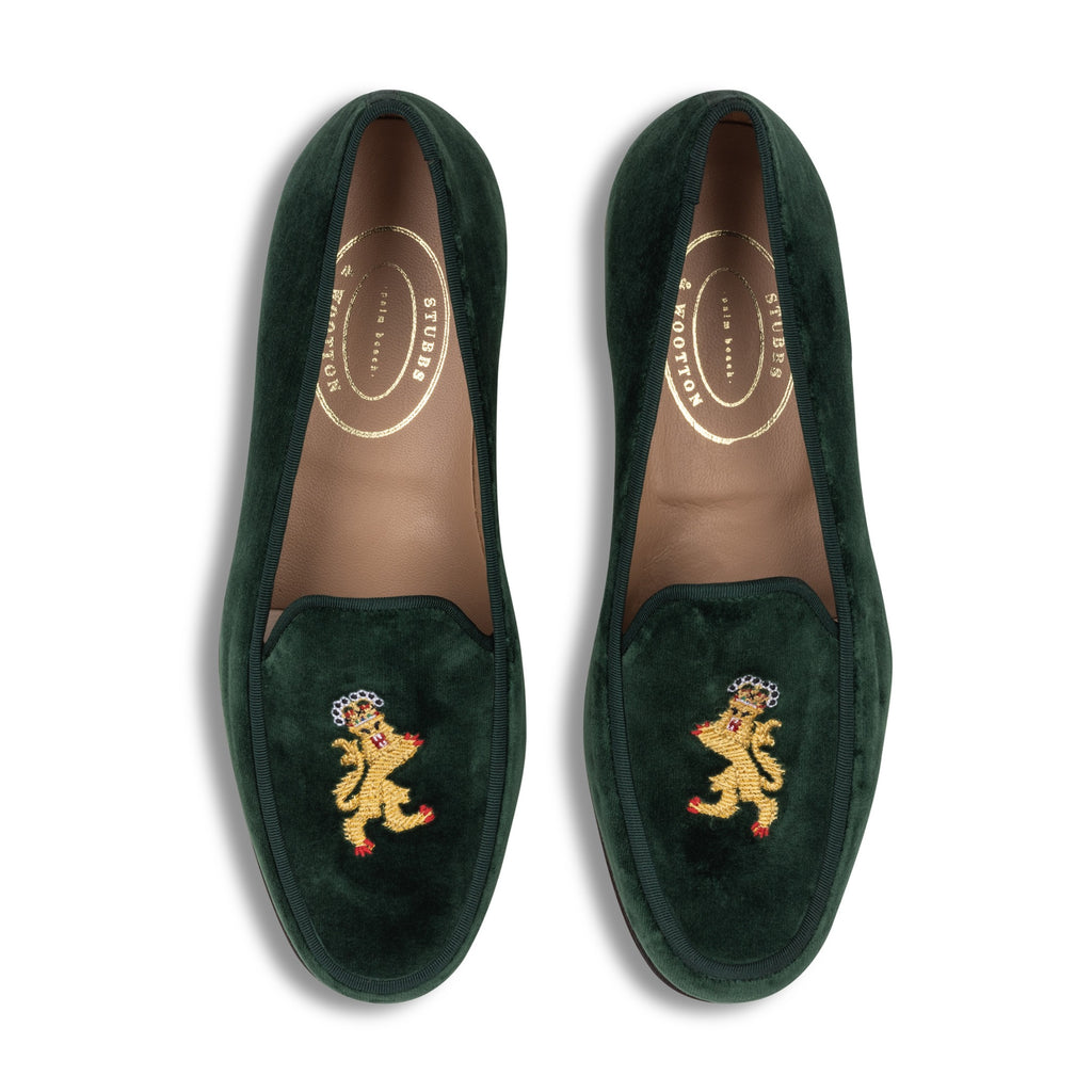 Our Valor Hunter Velvet Lux (Men) item is photographed here against a white background.